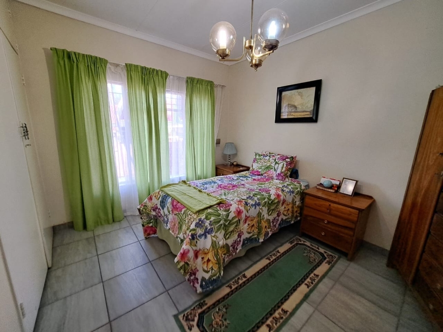 3 Bedroom Property for Sale in Safari Gardens North West
